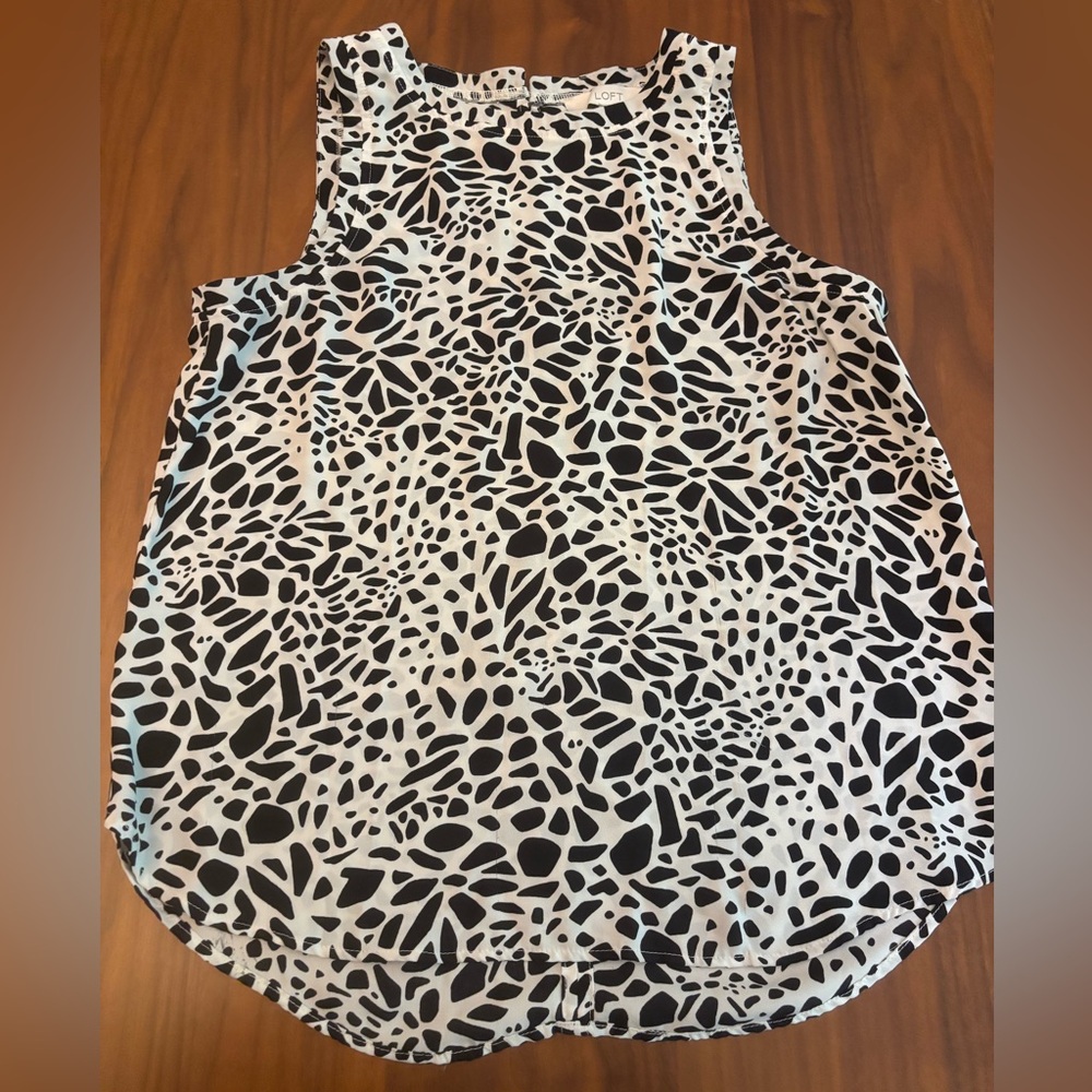 LOFT Black and White Sleeveless Tank Top with Animal Print Women’s Medium Petite